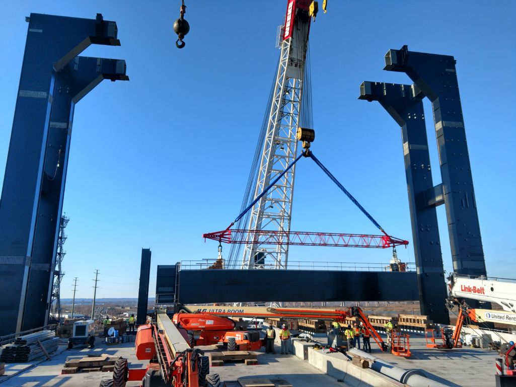 Wittpenn Bridge Vertical Tower Crane Lift