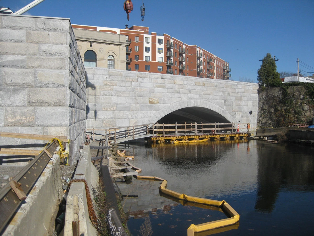 New Route 1 Bridge Crossing Mamaroneck River in Lower Westchester, part of the NYS DOT award-winning design build bundled bridges project